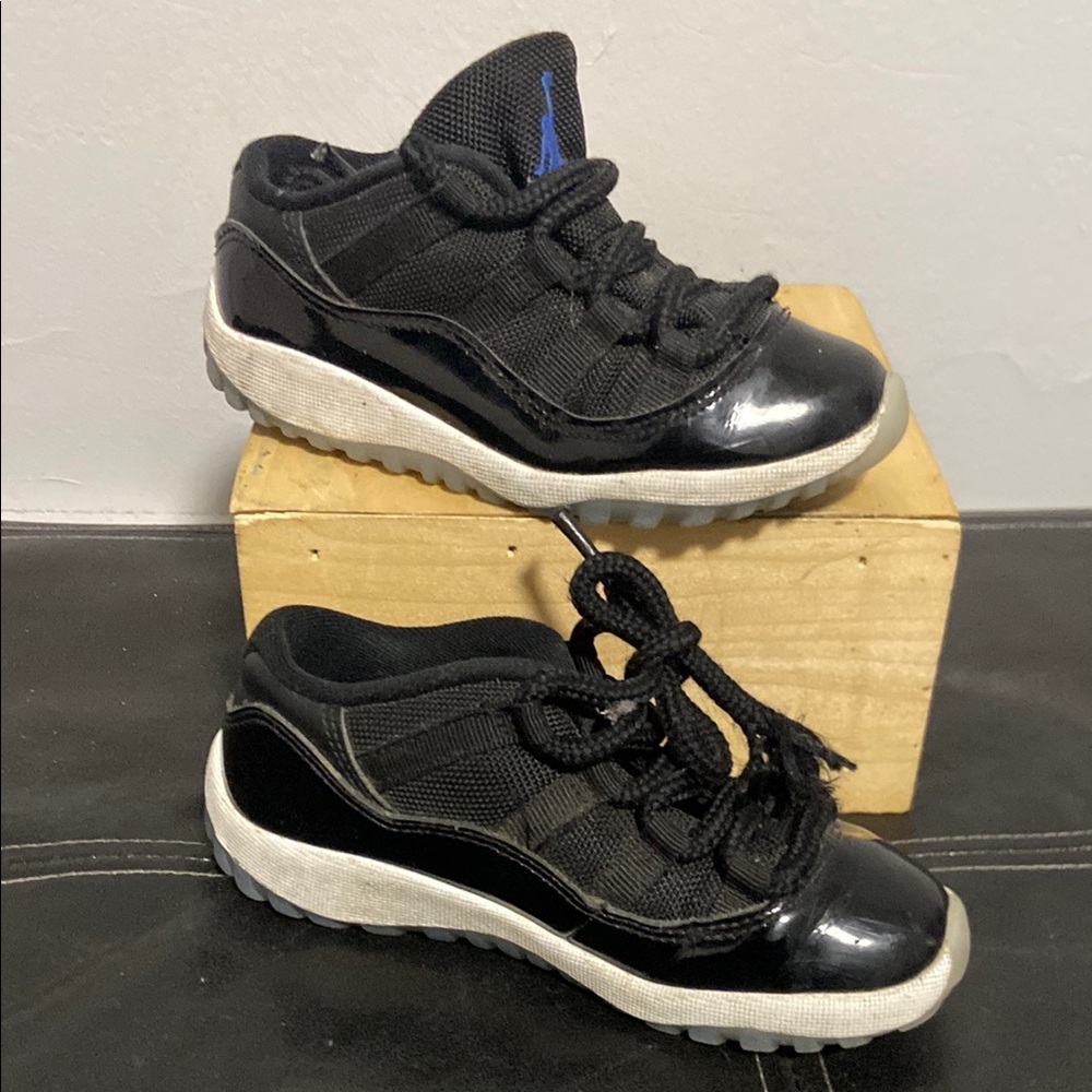 Jordan Kids Black and White Sneakers